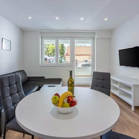 Luxury Apartments Lovorka 1 & 2**** Selce Exterior photo