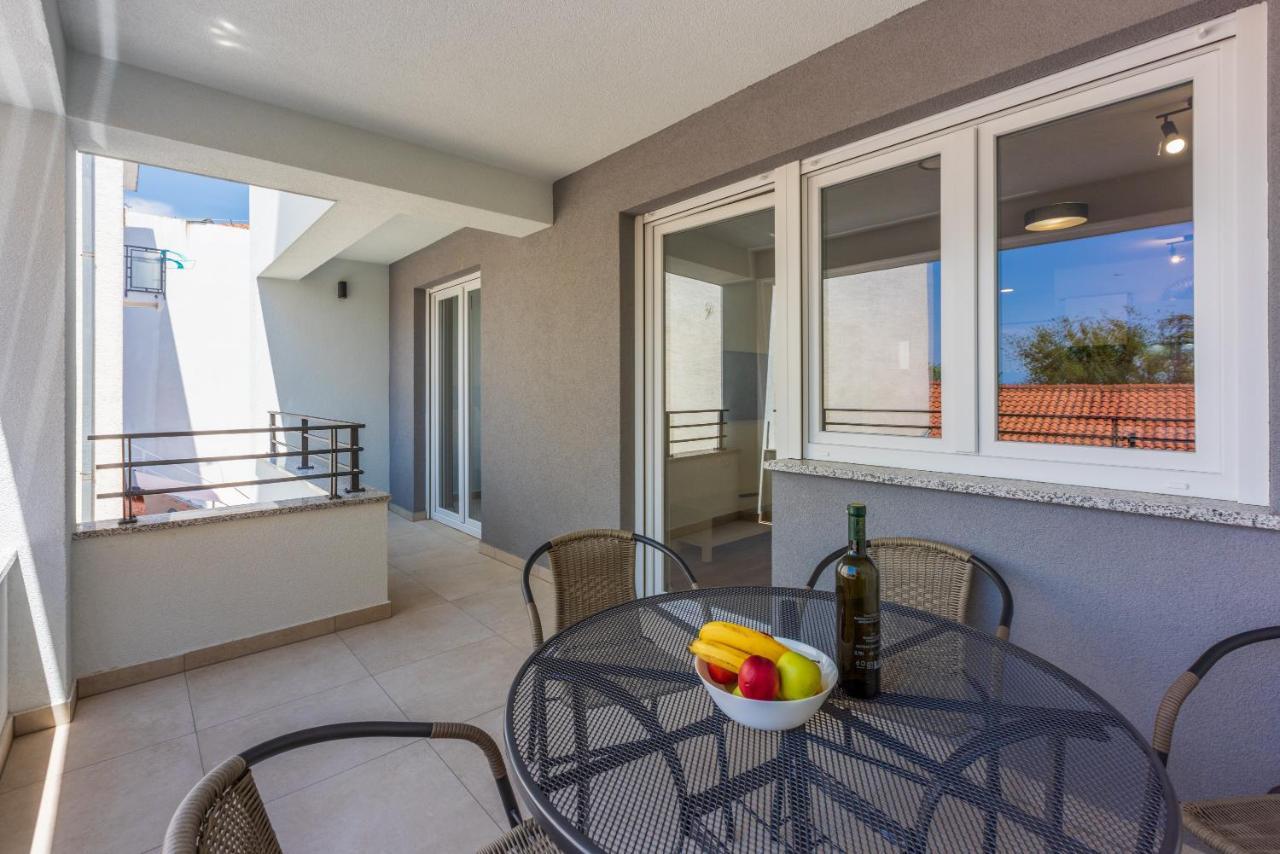 Luxury Apartments Lovorka 1 & 2**** Selce Exterior photo