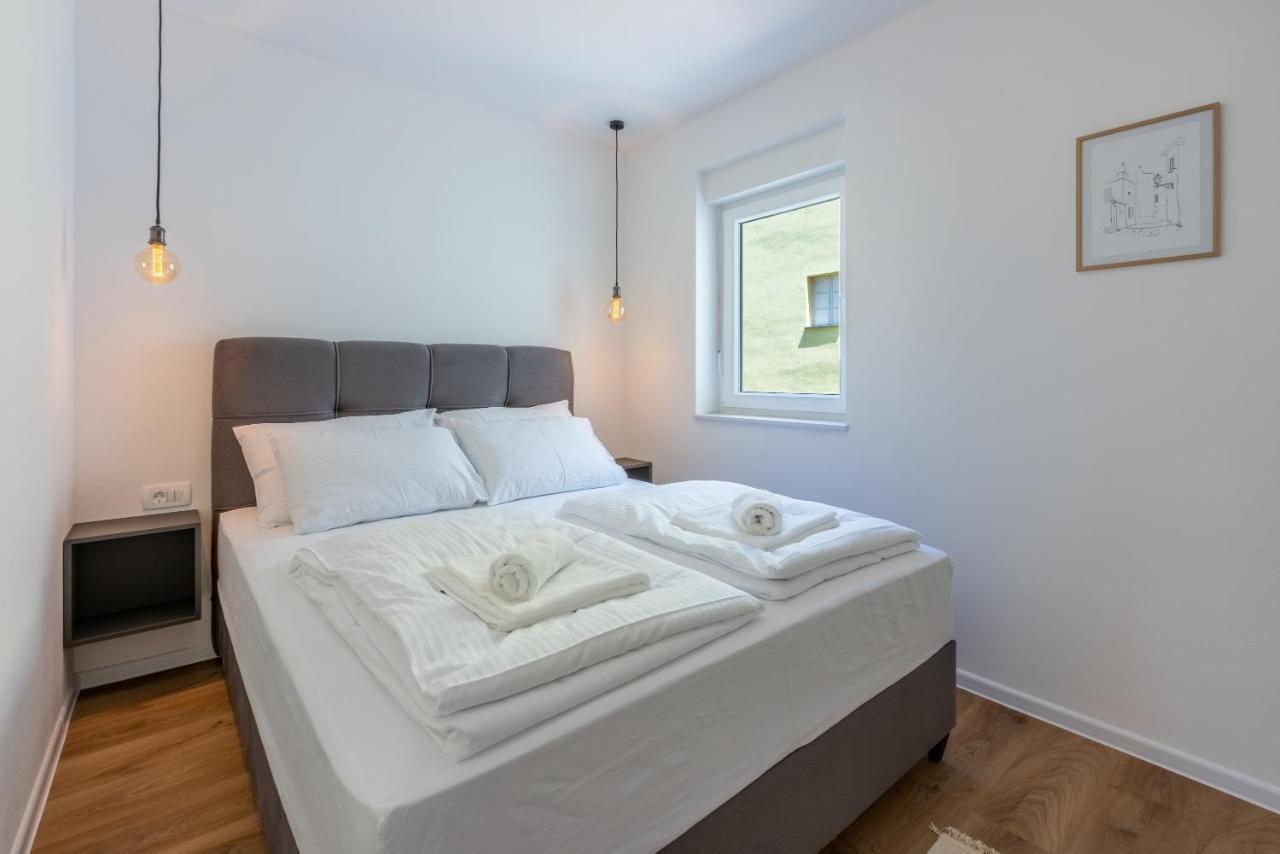Luxury Apartments Lovorka 1 & 2**** Selce Exterior photo